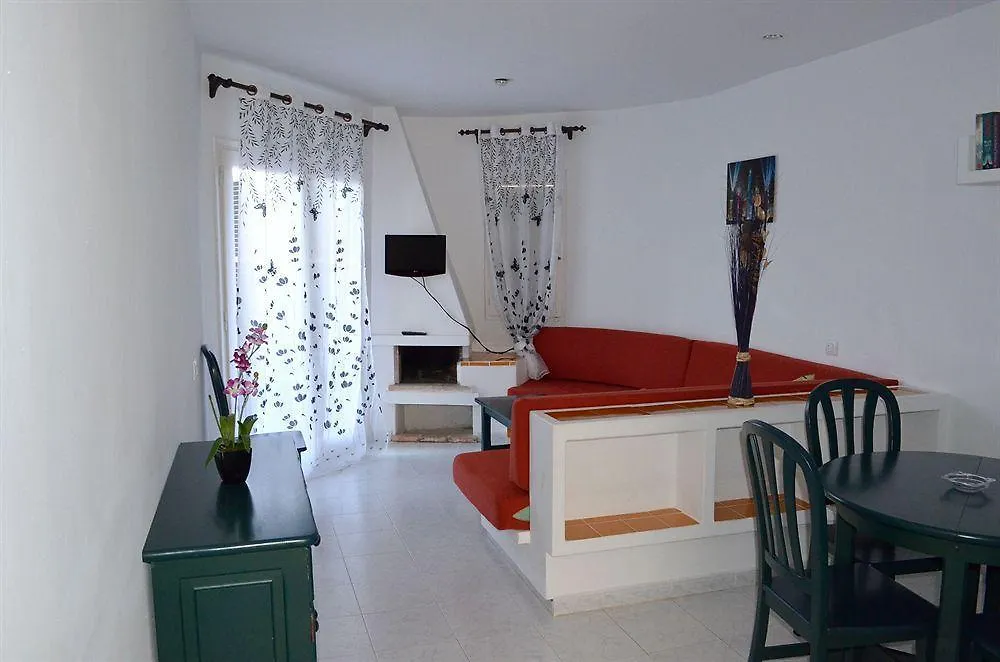 Las Bouganvillas Cala'N Blanes  Cala'N Blanes (Menorca)